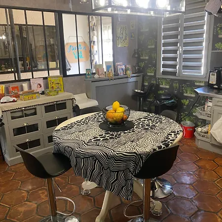 民宿 Pavillon Val 罗曼维尔